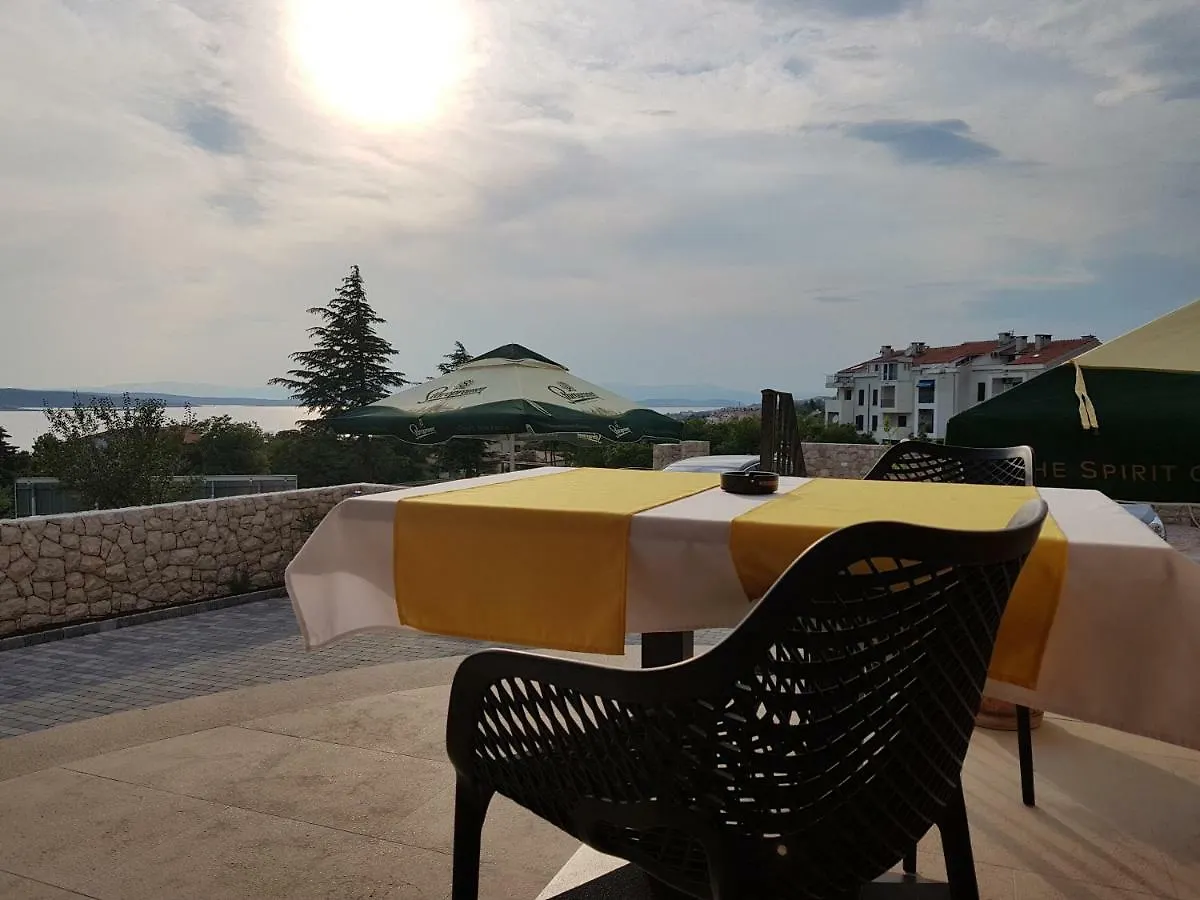 Pansion Preza Hotell Selce 4*,