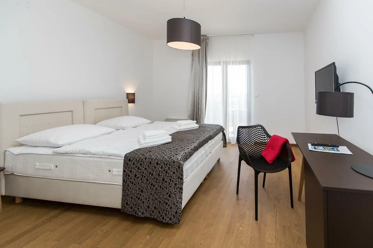 Pensionat Pansion Preza Hotell Selce